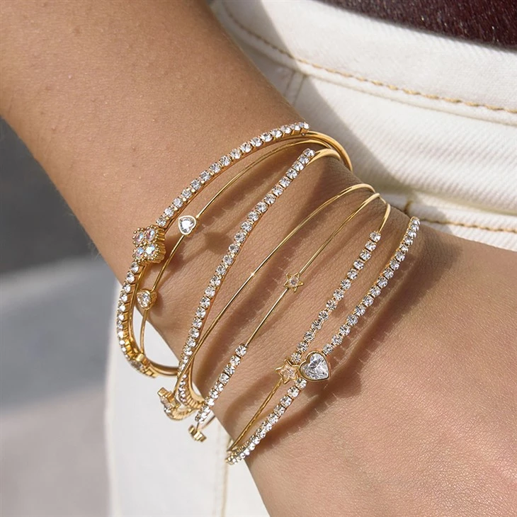 Lub plawv CZ Ob Chav Qhib Bangle